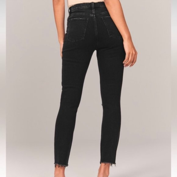 NWT Abercrombie & Fitch The Skinny High Rise Back Distressed Curve Love Jeans - Picture 3 of 14